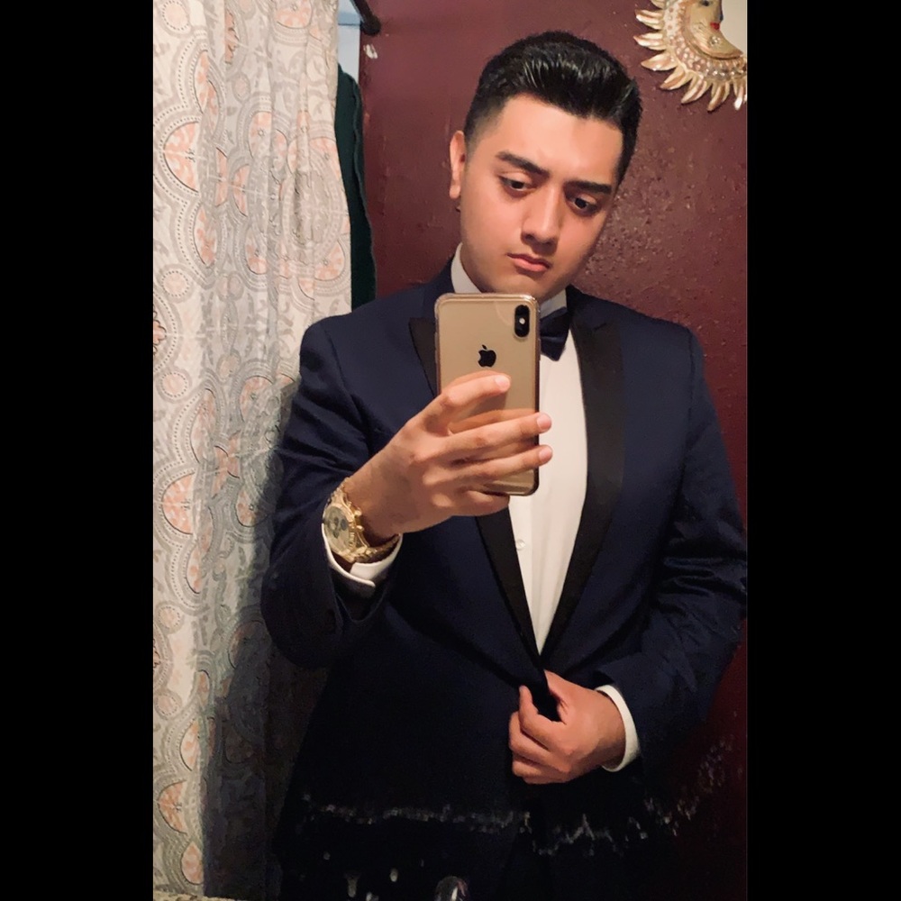 Meet your Posher, Jose